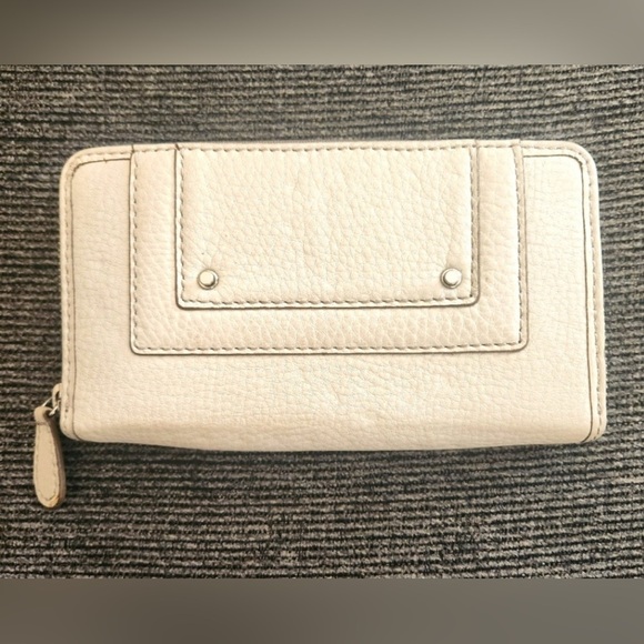 Vintage Leather Banana Republic Cream Women's Wallet - Picture 9 of 9